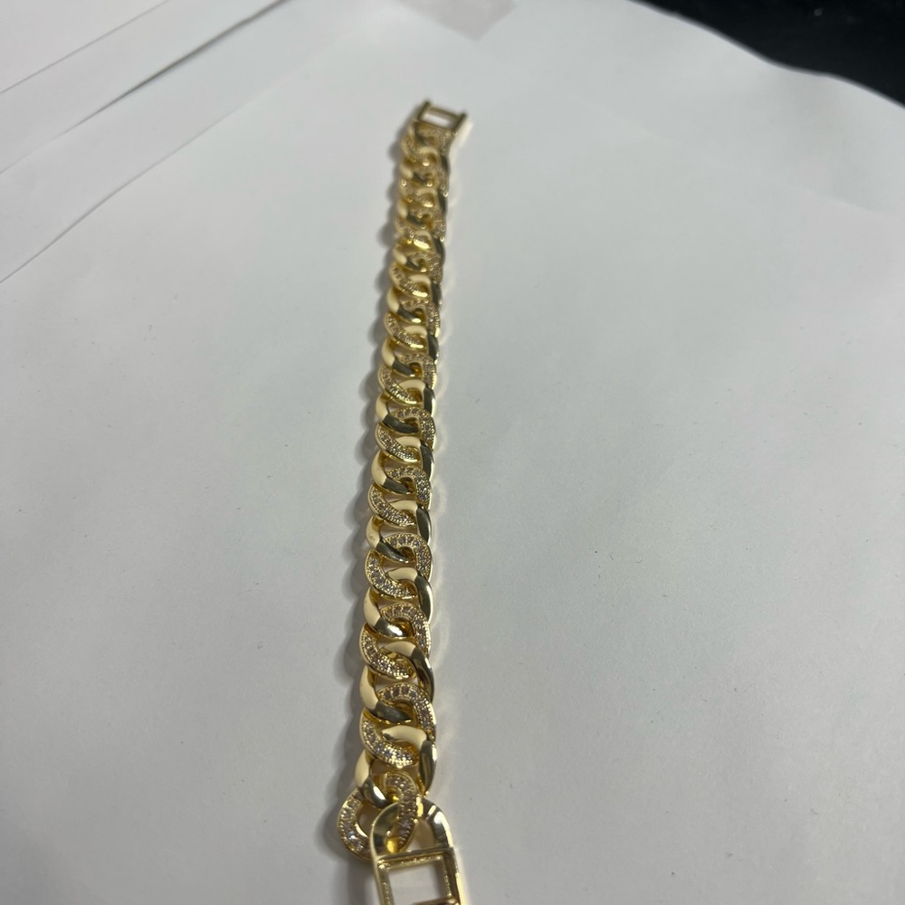 14k goldfilled Cuban link bracelet - Picture 3 of 5